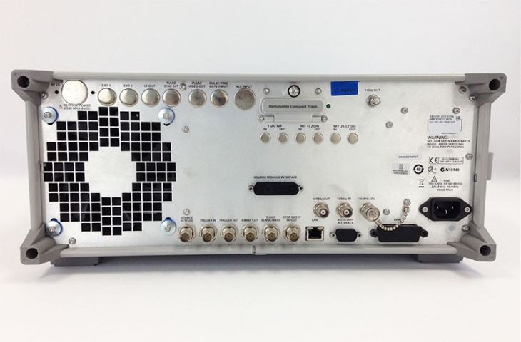 Keysight-Agilent-E8257D-back